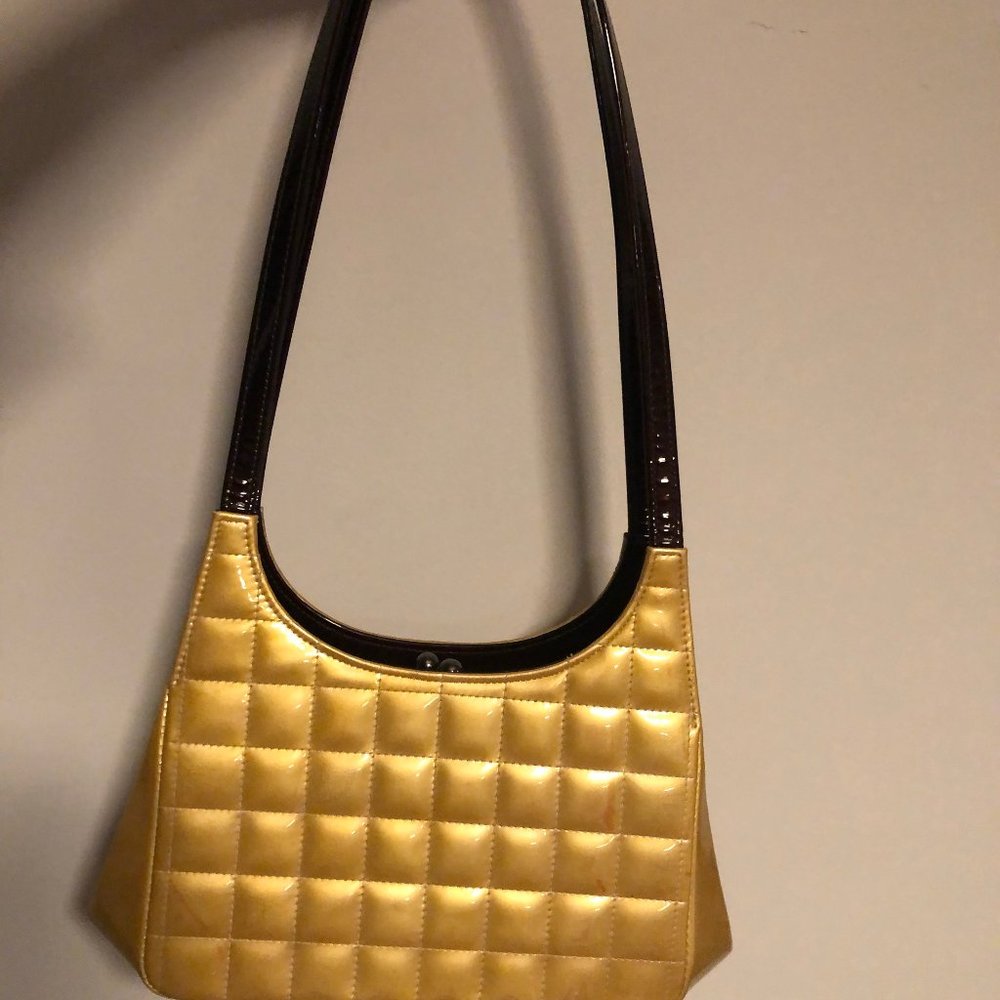 SOLD - Authentic CHANEL Vintage Shoulderbag - Picture 10 of 15